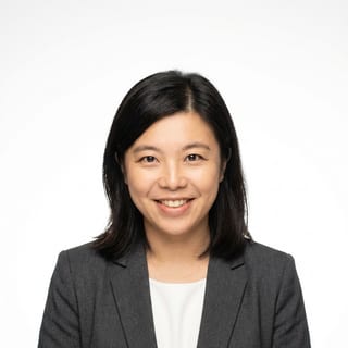 Vivian De los Reyes, Marketing Consultant