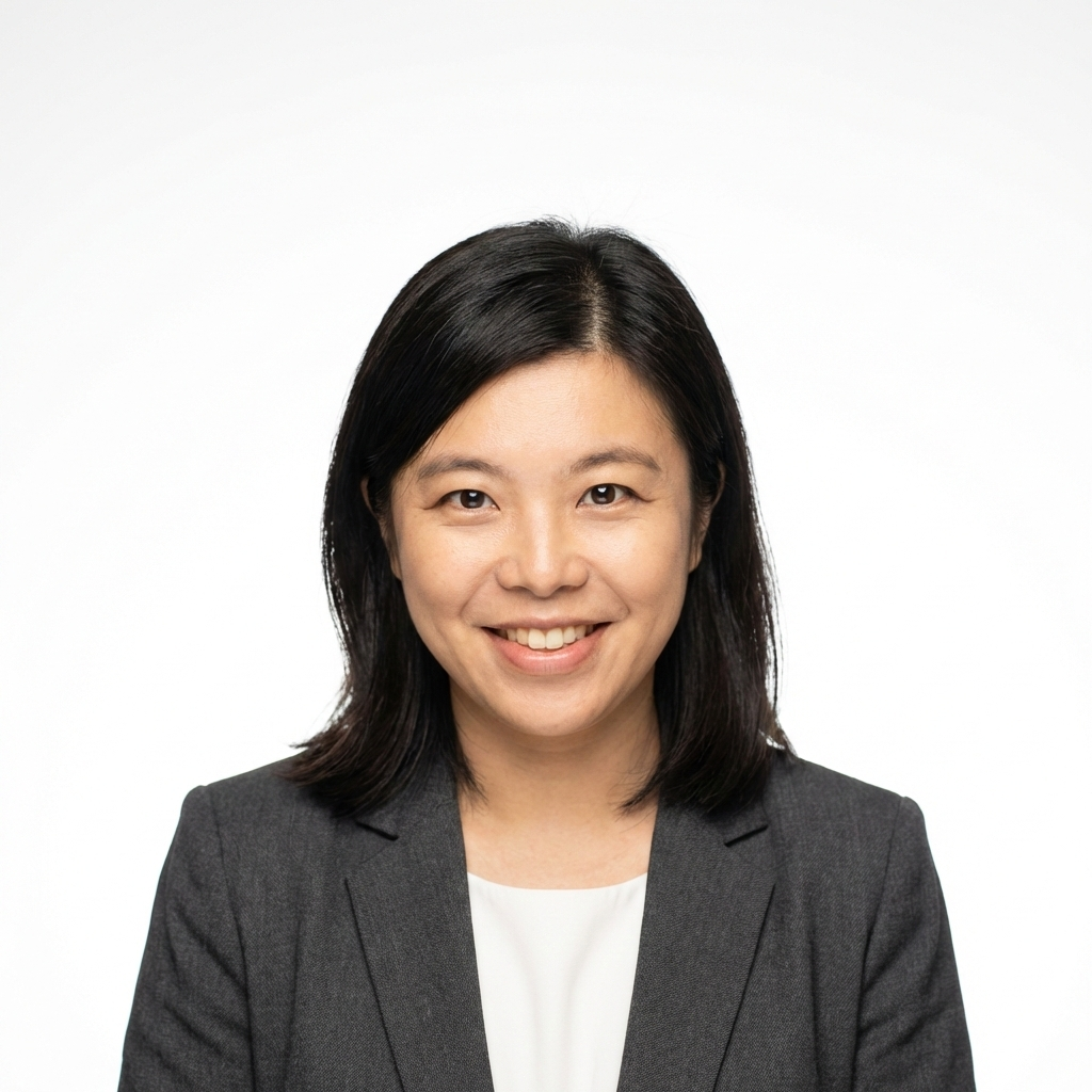 Vivian De los Reyes, Marketing Consultant